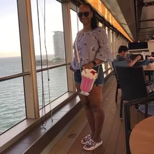 Meet your Posher, Pamela